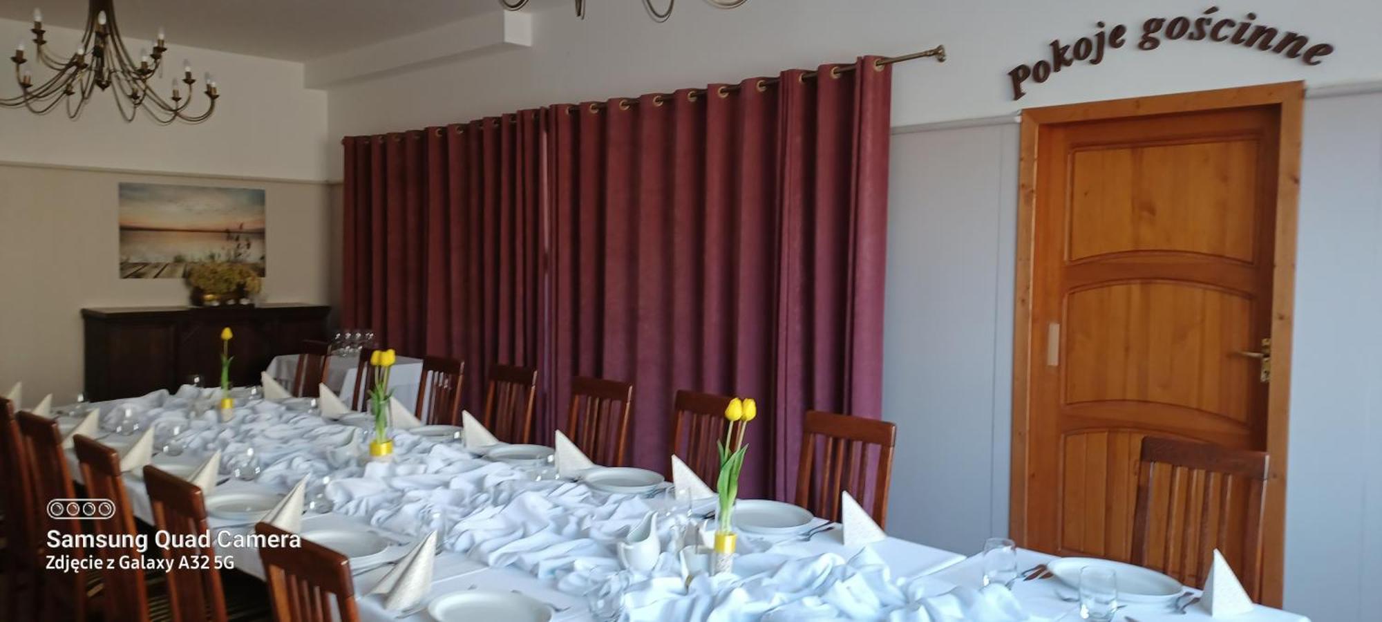 Wielkopolanka Pokoje Goscinne I Restauracja Chodzież Exteriér fotografie